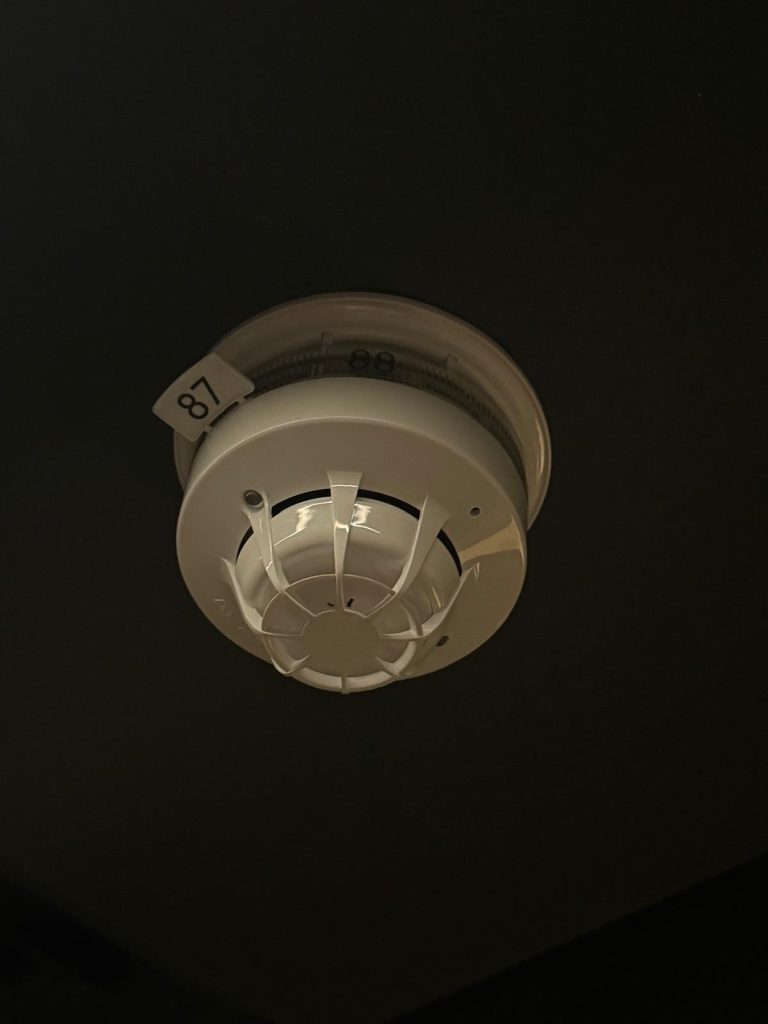 Addressable fire alarm Detection sensor with sounder beacon base installation